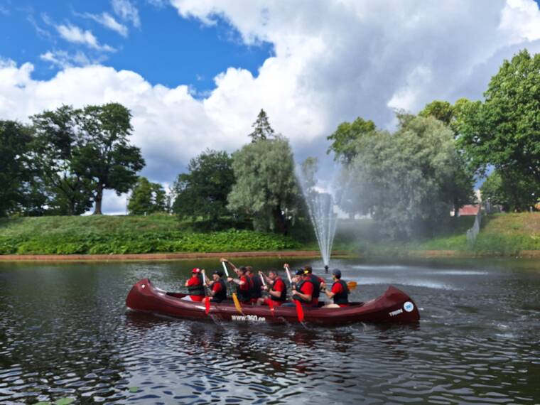 360 KRAADI hiigelkanuu