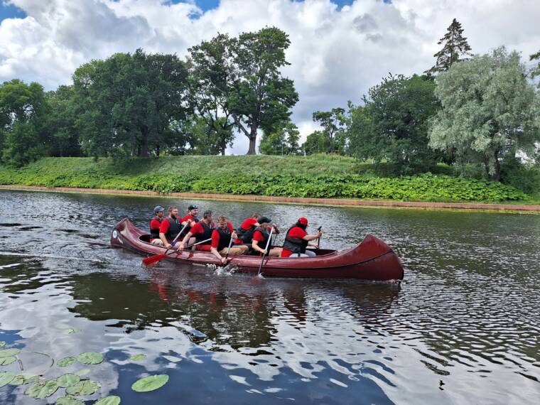 360 KRAADI hiigelkanuu